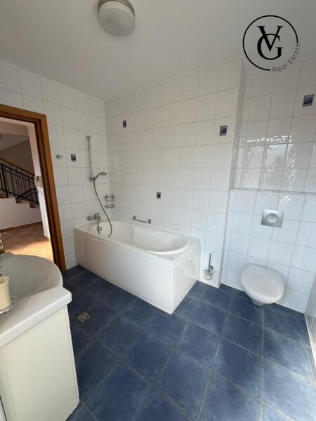Lacul Tei, casa de inchiriat D+P+1+mansarda, 6 camere, garaj