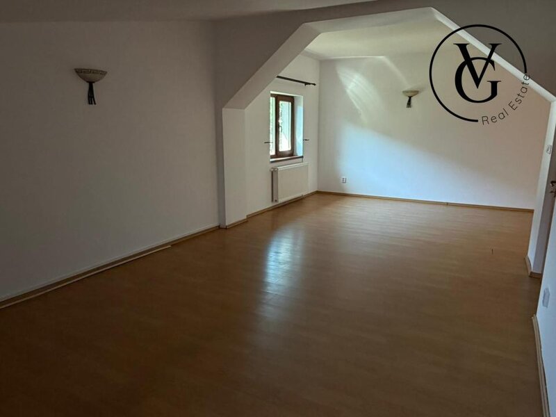 Lacul Tei, casa de inchiriat D+P+1+mansarda, 6 camere, garaj