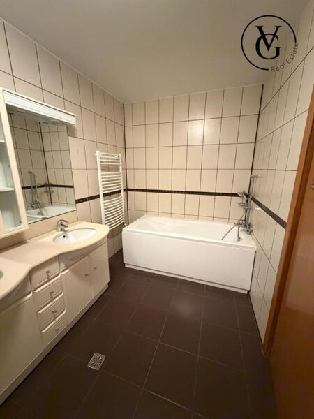 Lacul Tei, casa de inchiriat D+P+1+mansarda, 6 camere, garaj