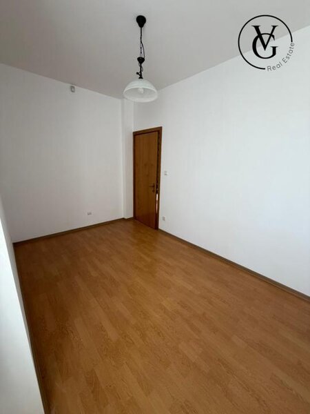Lacul Tei, casa de inchiriat D+P+1+mansarda, 6 camere, garaj